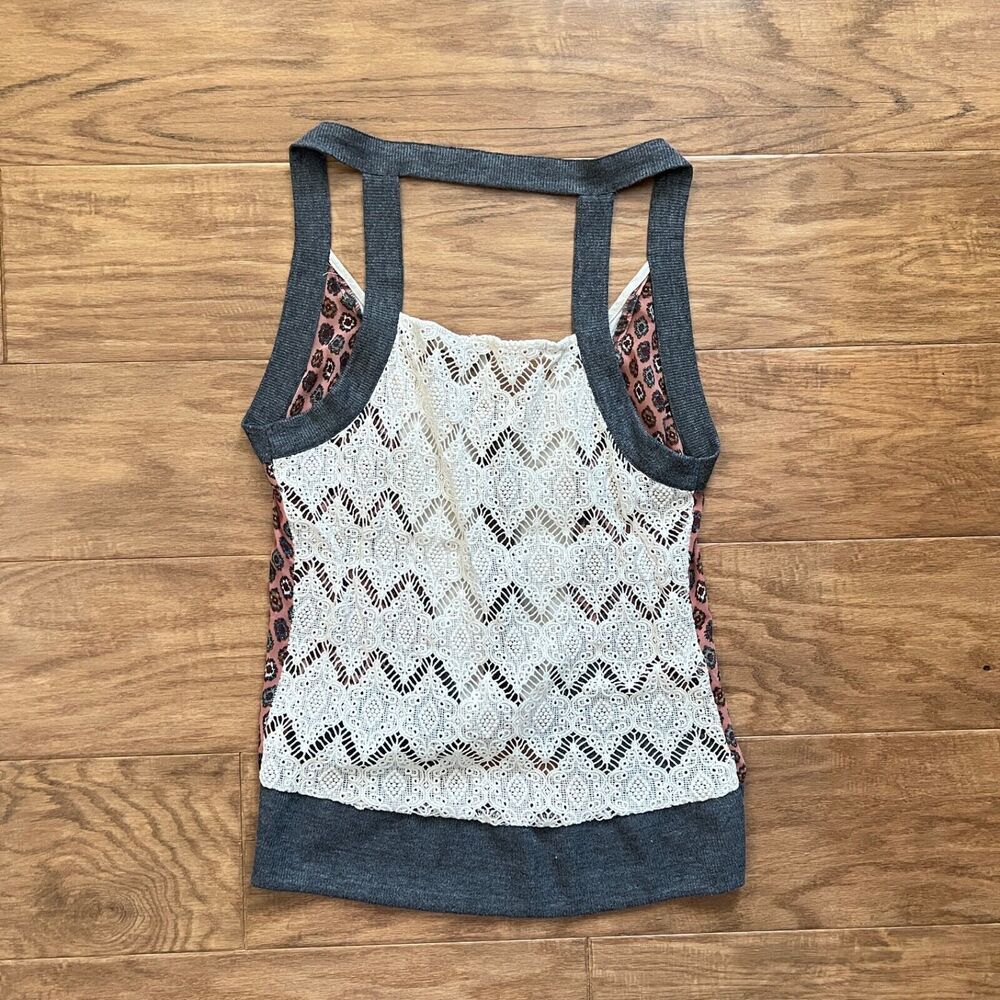 Gimmicks by BKE Pieced Vest Size M Lace Back Linen Printed Multicolor - Picture 4 of 10